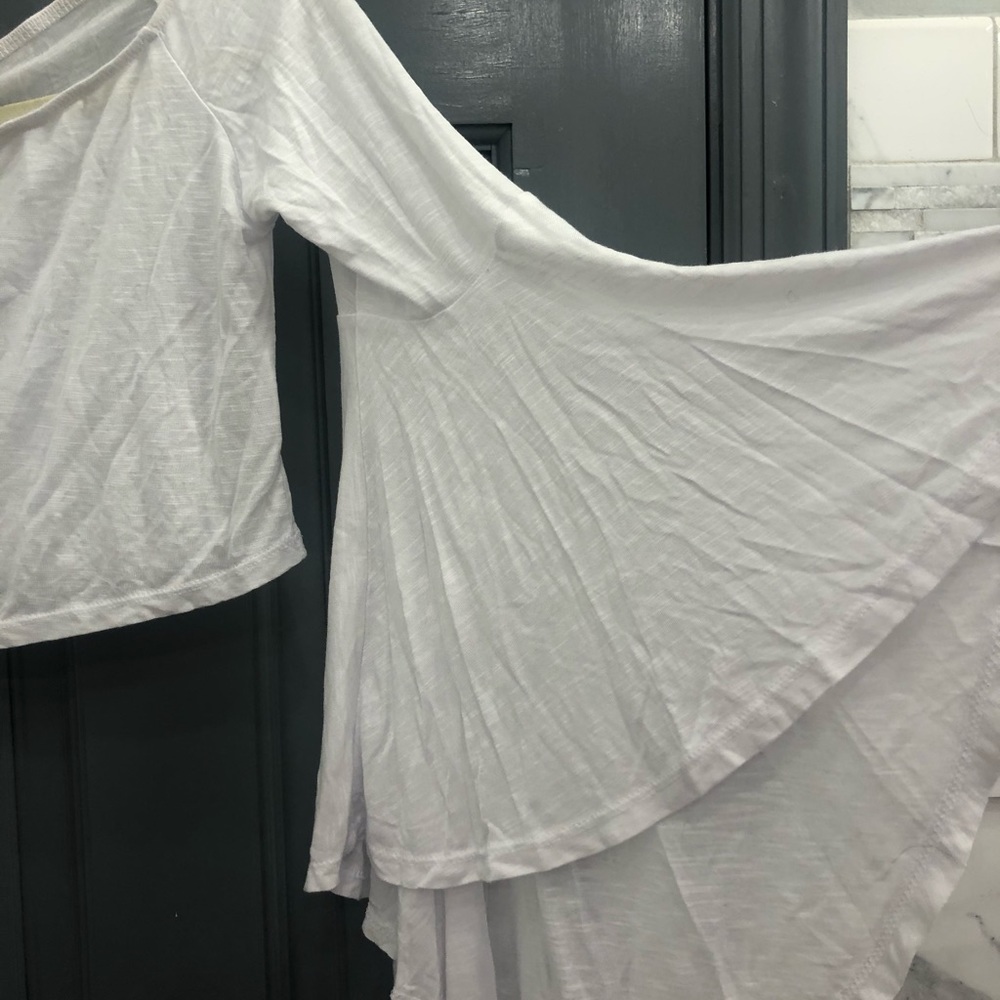 LF off the shoulder crop top - Picture 3 of 6